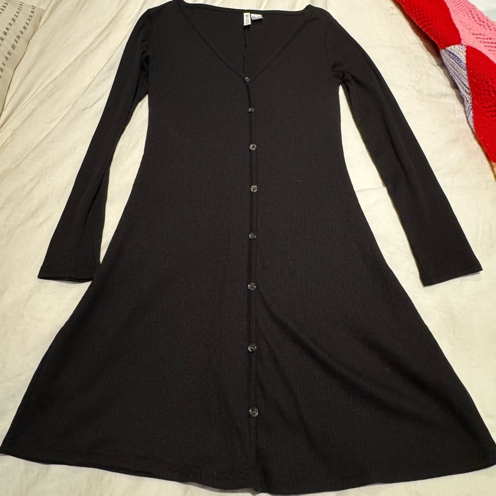 H&M Black Buttoned Long Sleeve Sheath Dress